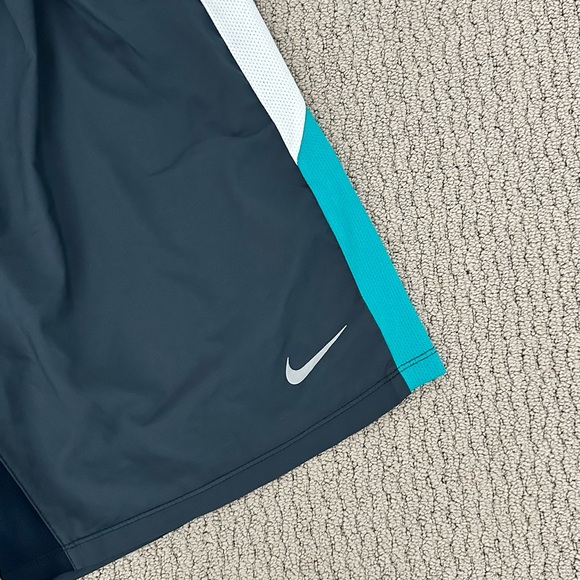 Nike Lined Gym Shorts in Dark Grey and Blue - Picture 2 of 6